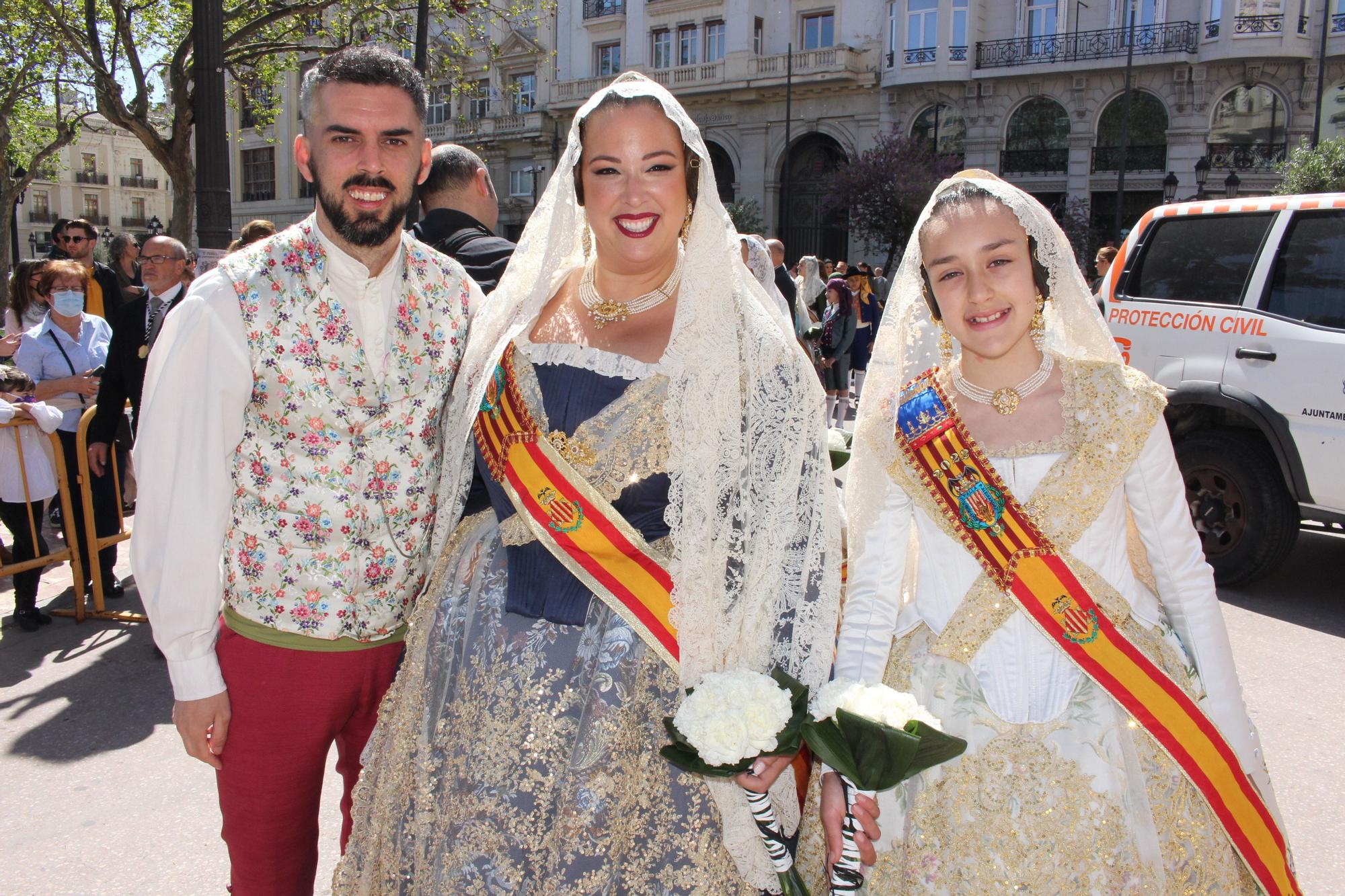 El desfile de falleras mayores en la Ofrenda a San Vicente Ferrer