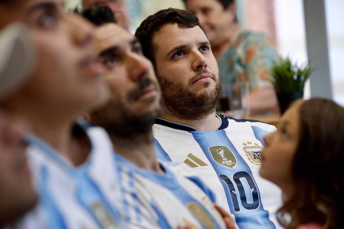 Así se vivió en Gijón la semifinal del Mundial entre Inglaterra y Argentina