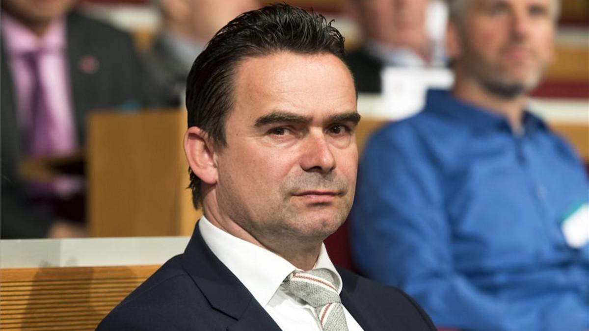 Overmars podría regresar al Arsenal casi dos décadas después