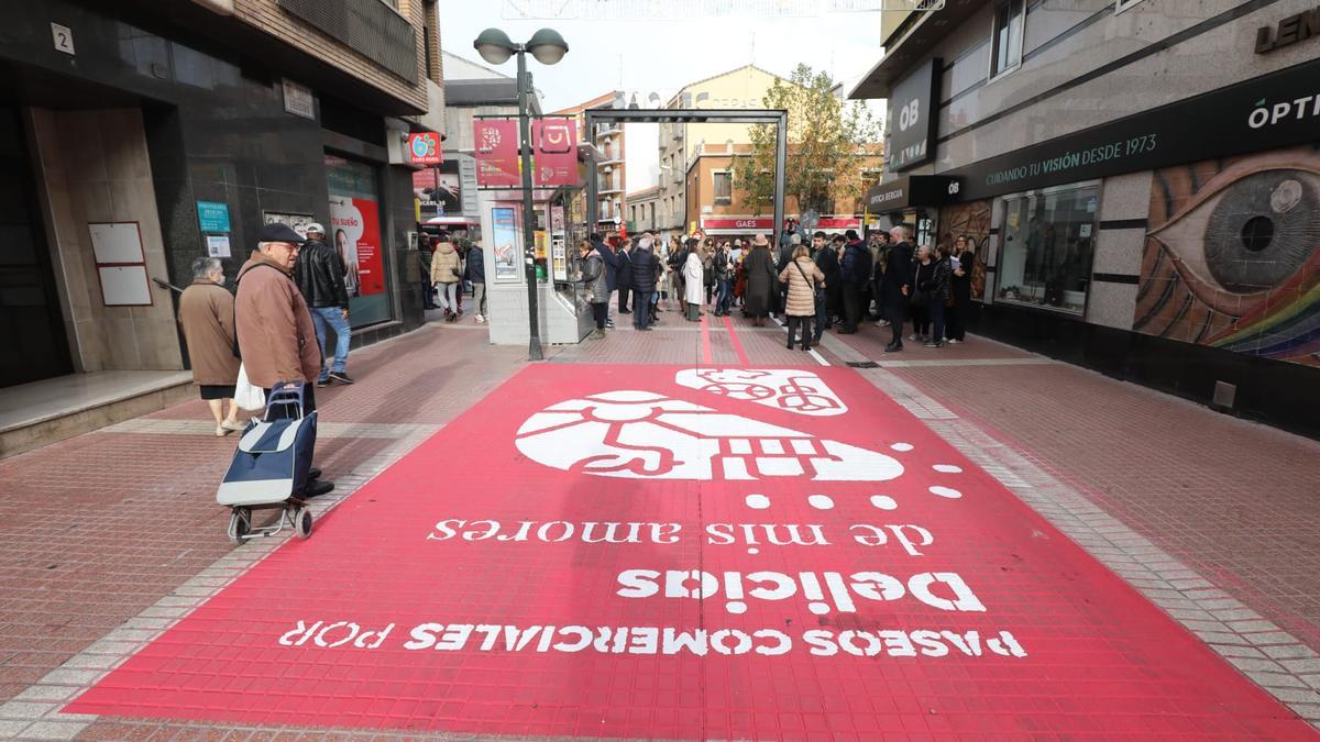 La calle Delicias de Zaragoza se convierte en un paseo comercial