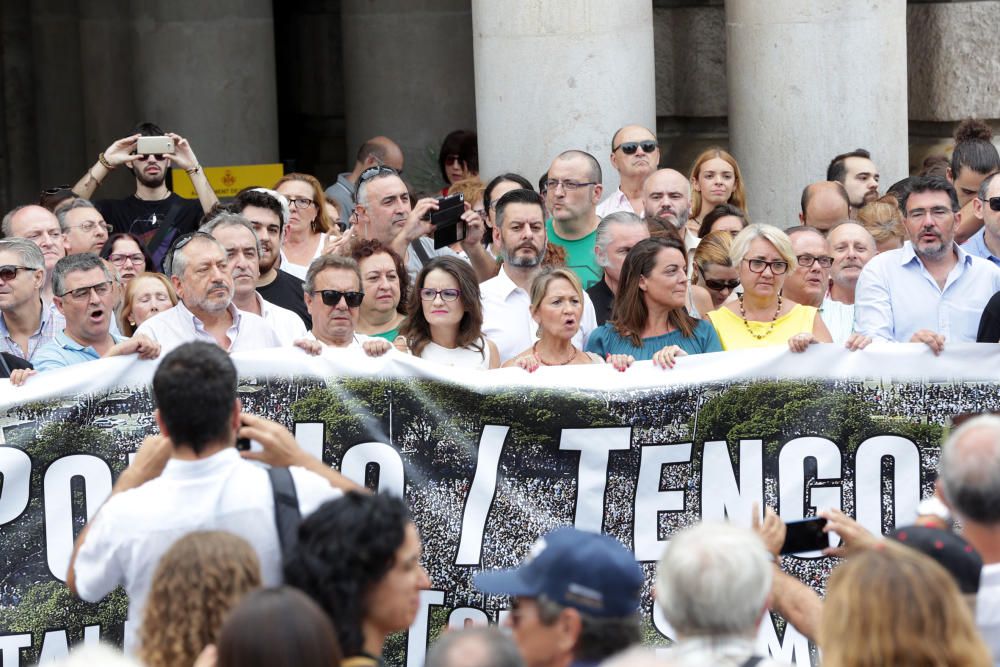 Concentración en València contra los atentados de Barcelona