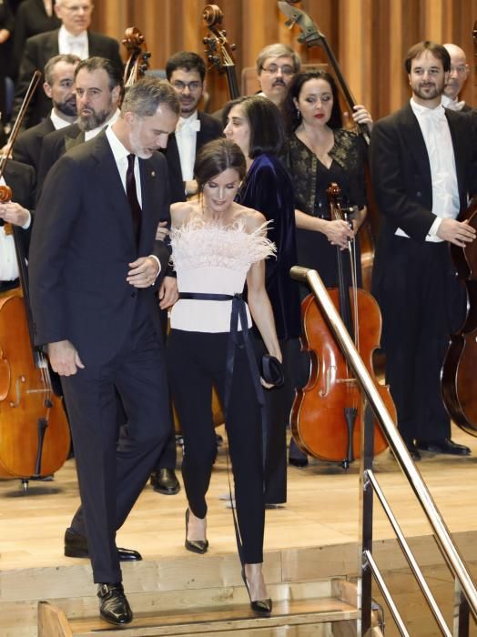 El look de Letizia para el concierto en el Auditorio