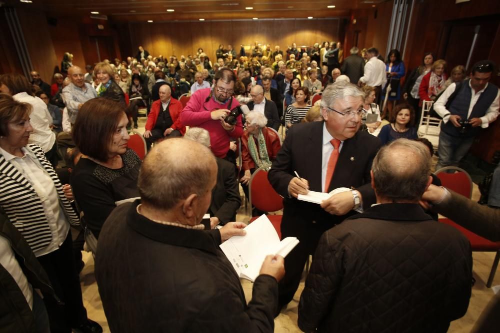 Presentación del libro "Ligunum Crucis y Avilés"