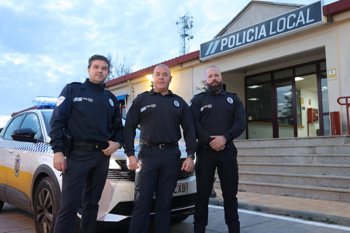 Galería | Chema y Andrés, los policías que llegaron a tiempo para salvar una vida en la Gran Vía de Cáceres