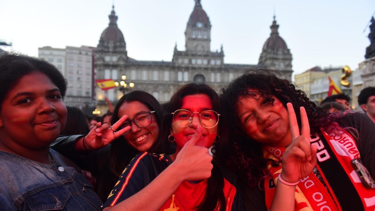 Aficionados de España en A Coruña viven la final del Mundial en María Pita