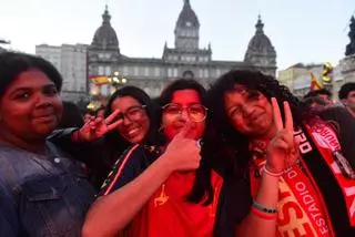Aficionados de España en A Coruña viven la final del Mundial en María Pita