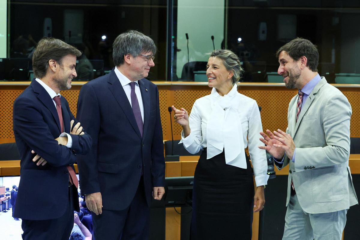 Carles Puigdemont y Yolanda Díaz se reúnen en el Parlamento Europeo