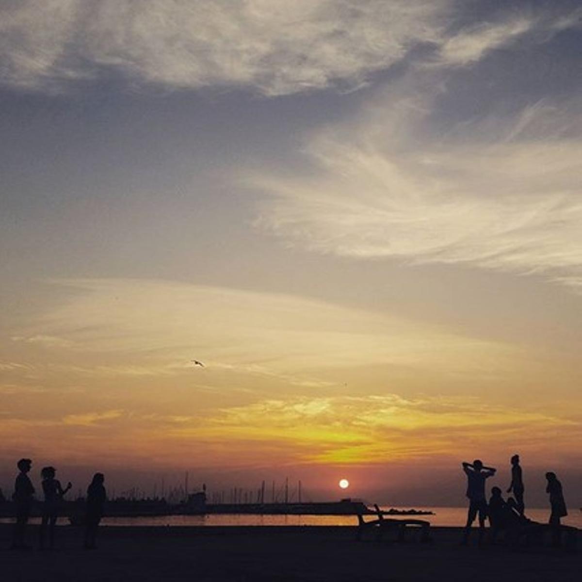 Amanecer en la Barceloneta