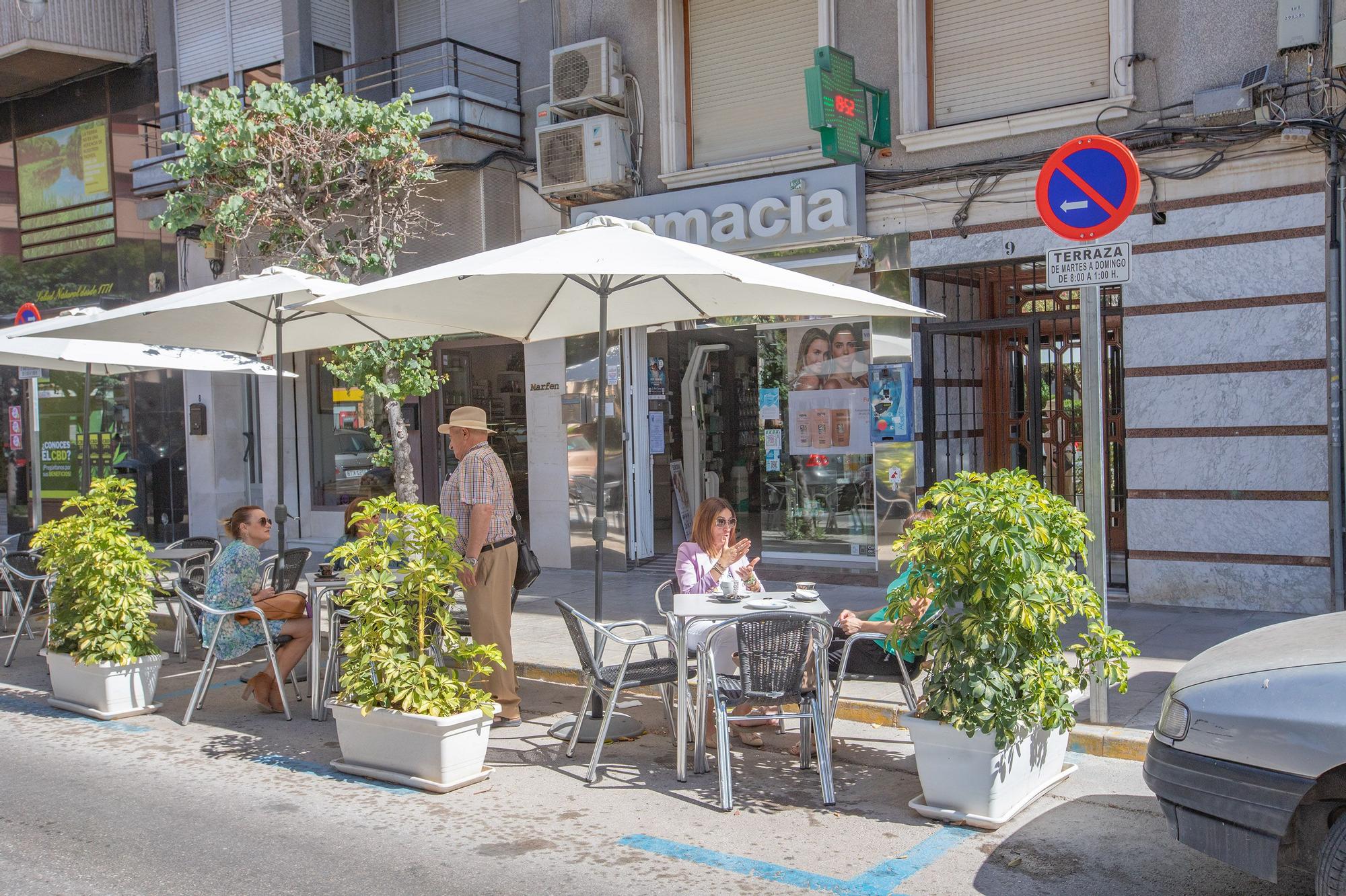 Orihuela reajusta la ocupación de las terrazas en la vía pública