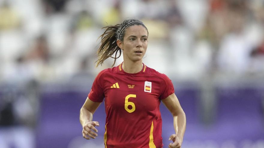 Las internacionales españolas ponen rumbo a París para asistir a la Gala del Balón de Oro