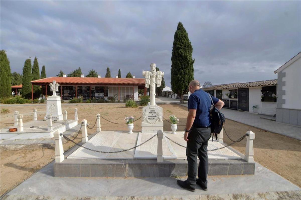 La Iglesia exhuma trece cuerpos de los 128 futuros mártires cordobeses