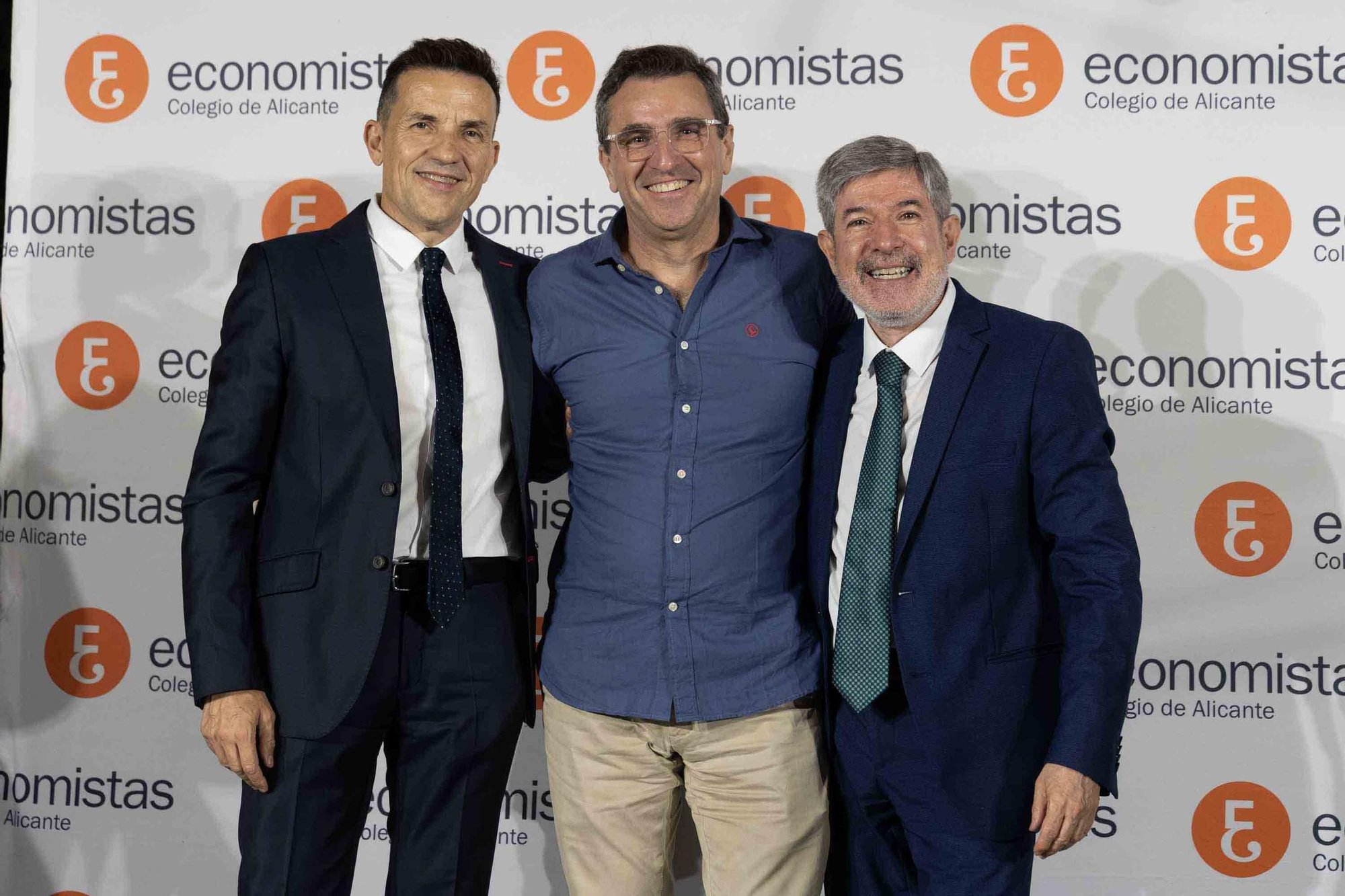 El Colegio de Economistas de Alicante celebra su cena anual en honor a su patrón