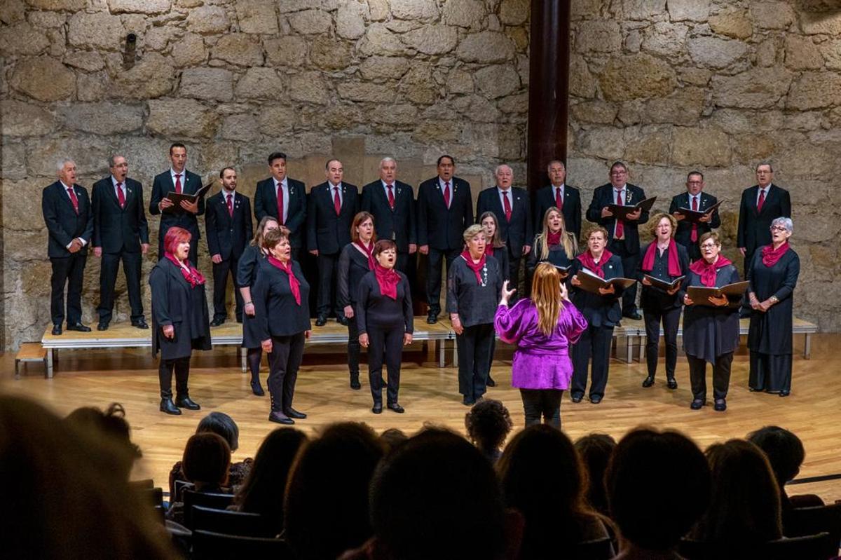 El coro piloñes actuando en el Auditorio de Oviedo