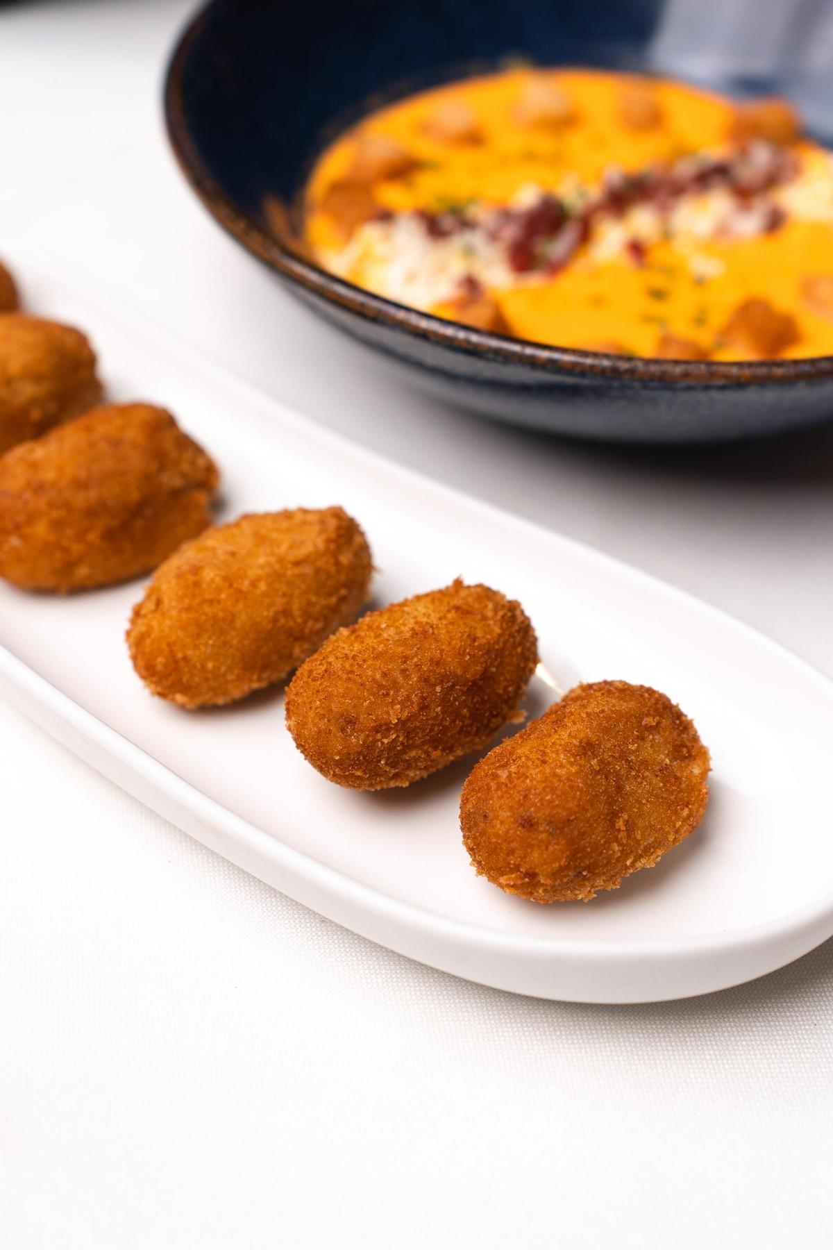Las croquetas de jamón Cinco Jotas de bellota 100% son uno de los grandes clásicos en TATEL