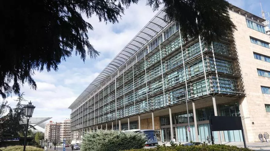 Asturias premiará a funcionarios con puestos en doce concejos despoblados: otras novedades del decreto por el que se evaluará el rendimiento de los empleados públicos