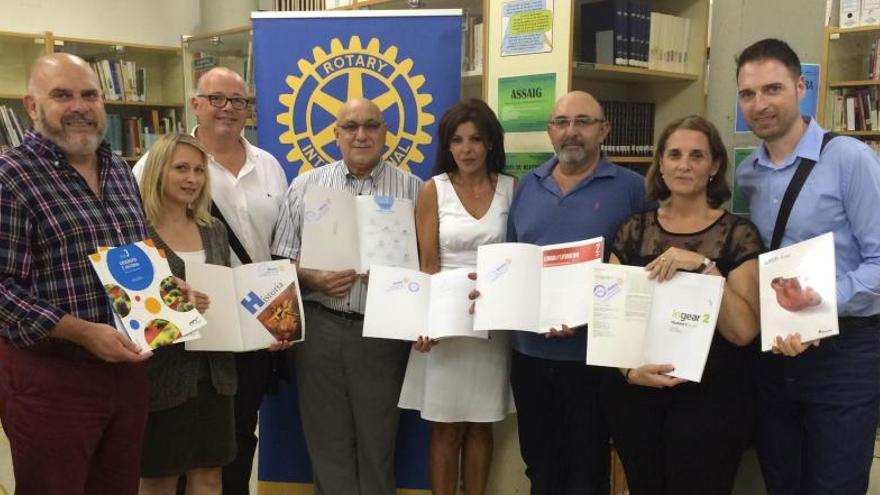 Una imagen facilitada por el Rotary de Guardamar sobre el acto celebrado en el IES Les Dunes esta semana