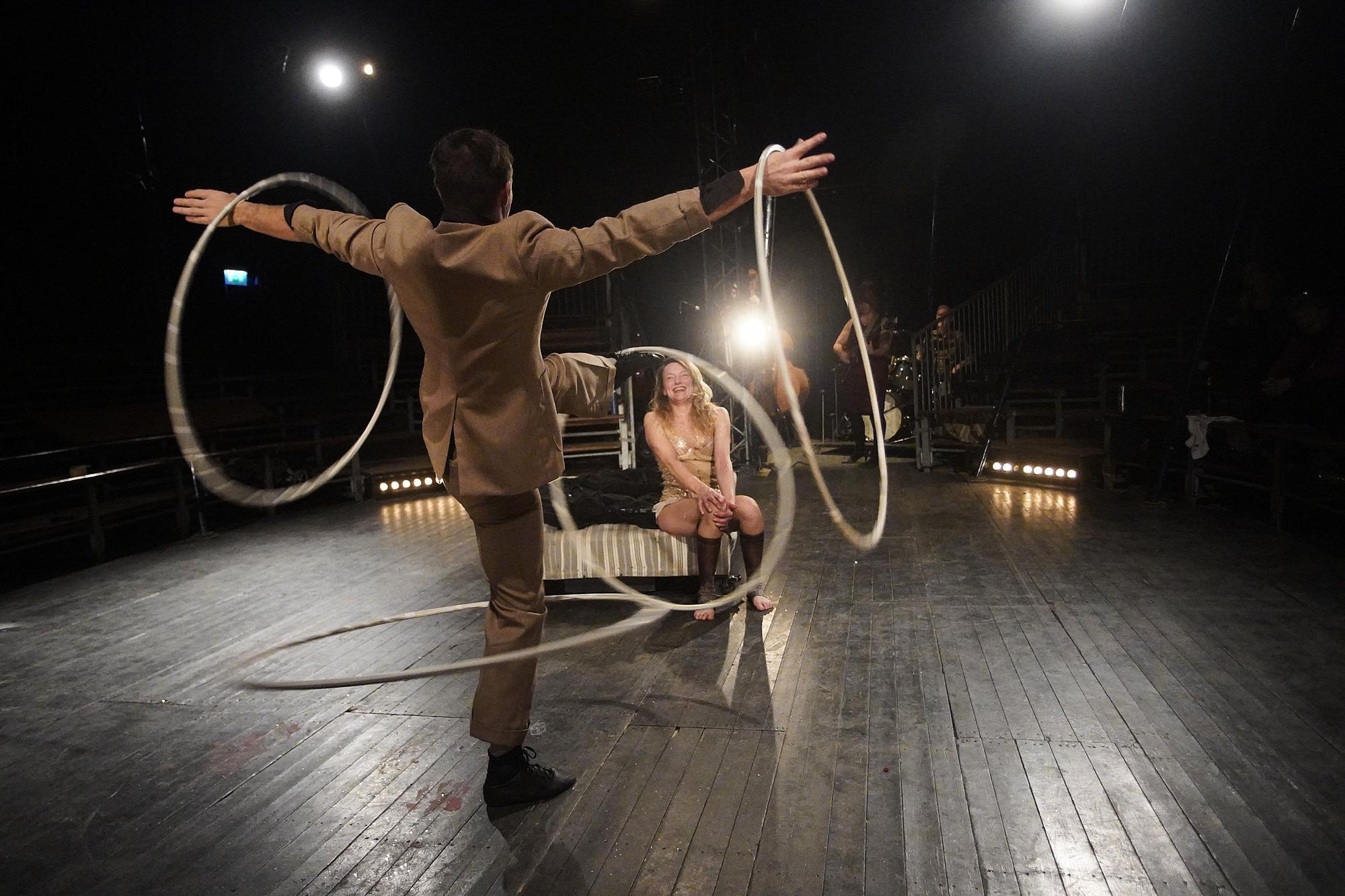 Rasposo tanca la gira internacional a Girona amb l'espectacle circense de 'La Dévorée'