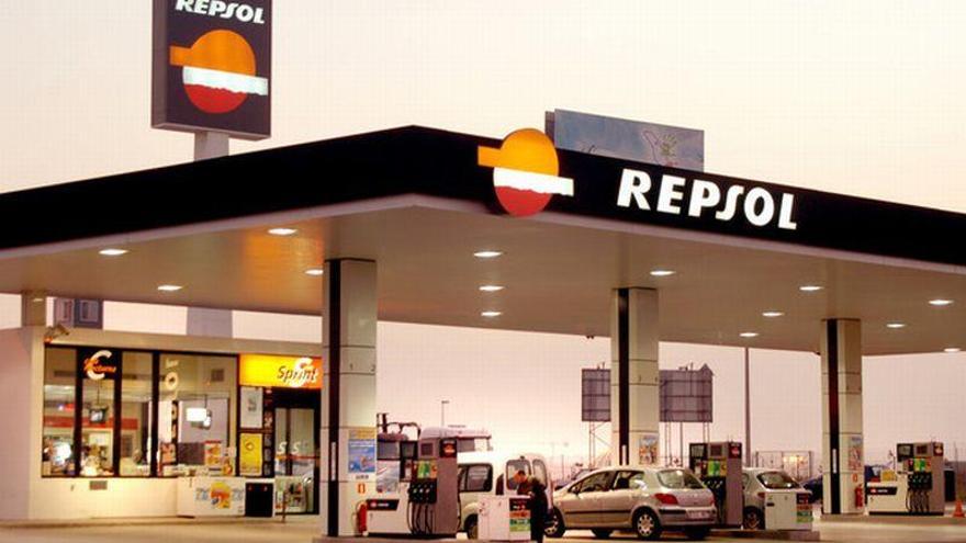 Repsol y El Corte Inglés crean la mayor red de tiendas de conveniencia de España