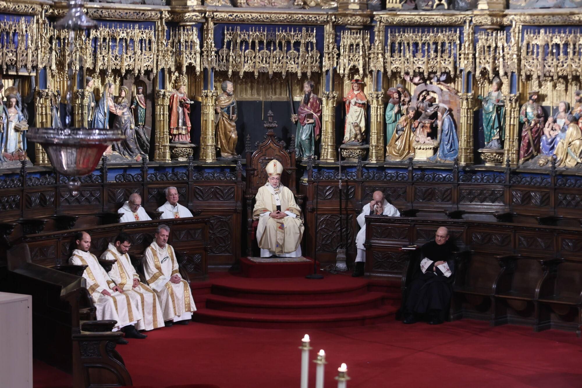 Así fue la misa del Corpus Christi en la catedral de Oviedo.