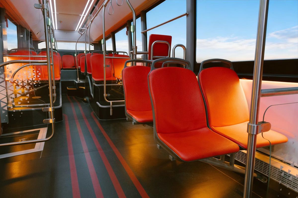 El interior del autobús de MG, el iEV12