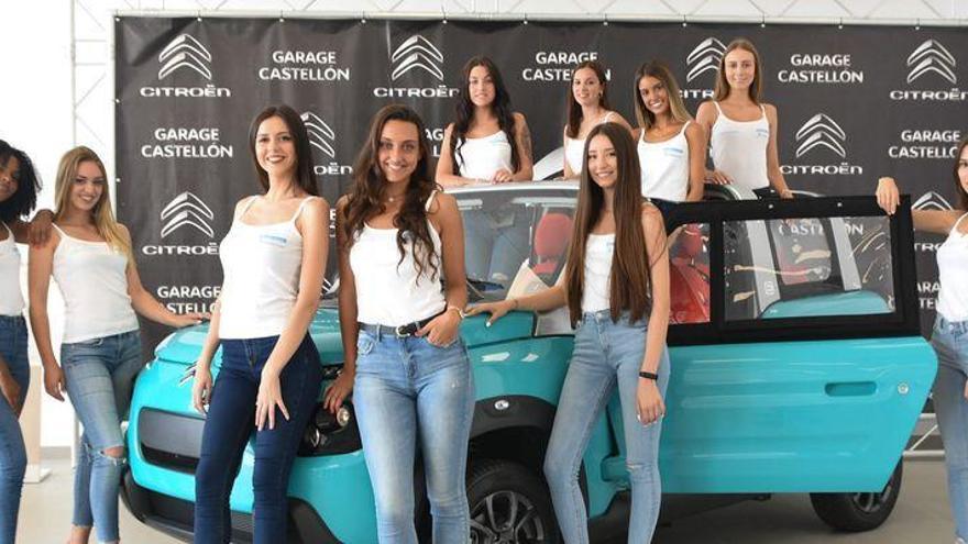 Las diez candidatas a Top Woman visitan los comercios colaboradores del certamen