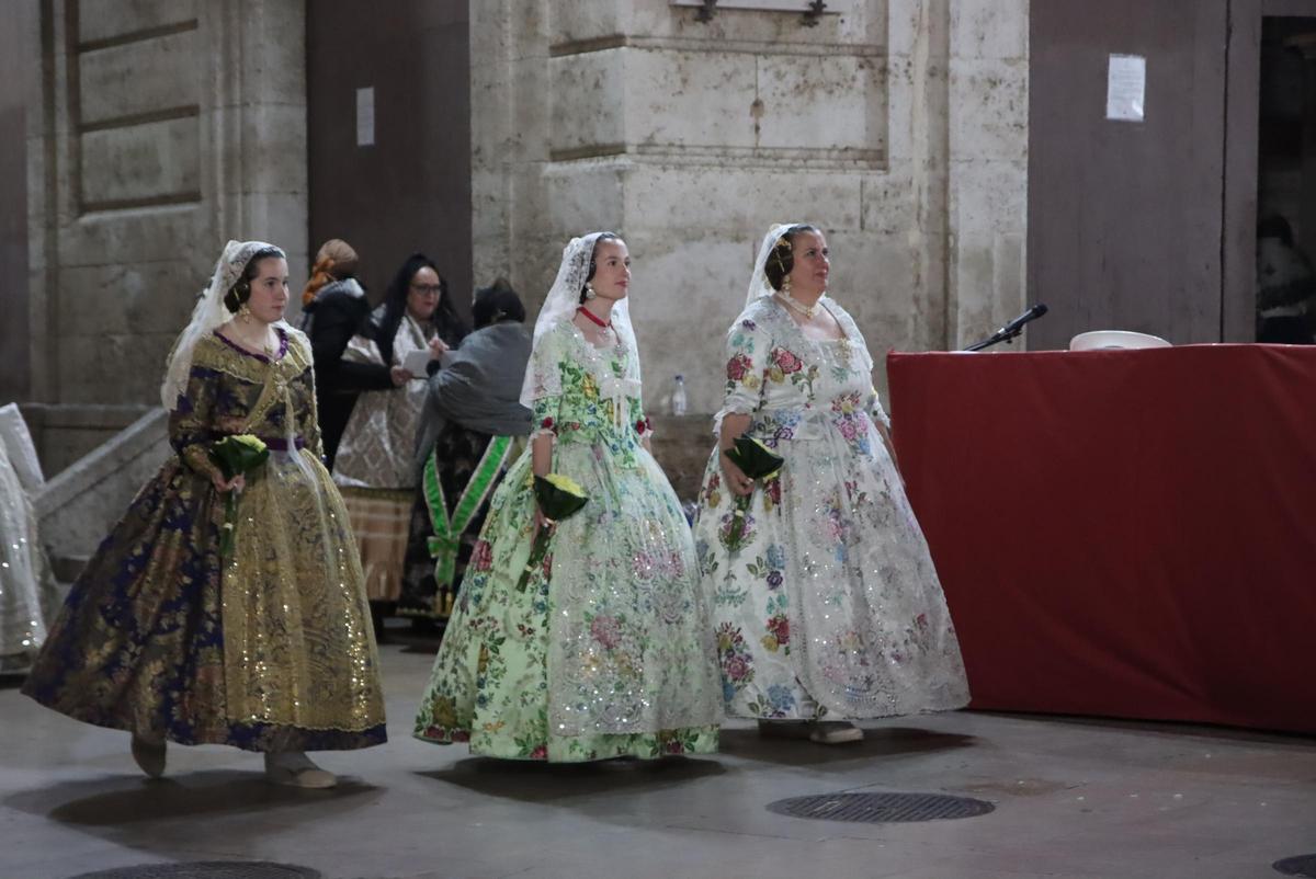 Todas las fotos de la ofrenda del 18 de marzo por la calle San Vicente hasta la 23:30 horas Todas las fotos de la ofrenda del 18 de marzo por la calle San Vicente hasta la 23:30 horas