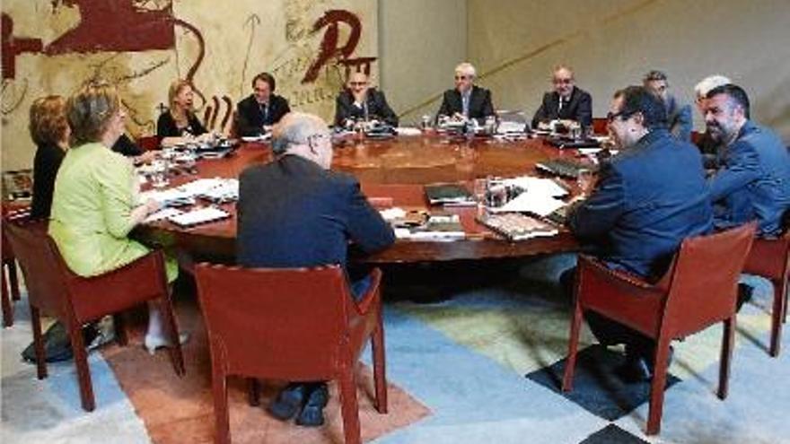 El Govern es reuneix per primer cop amb els nous consellers