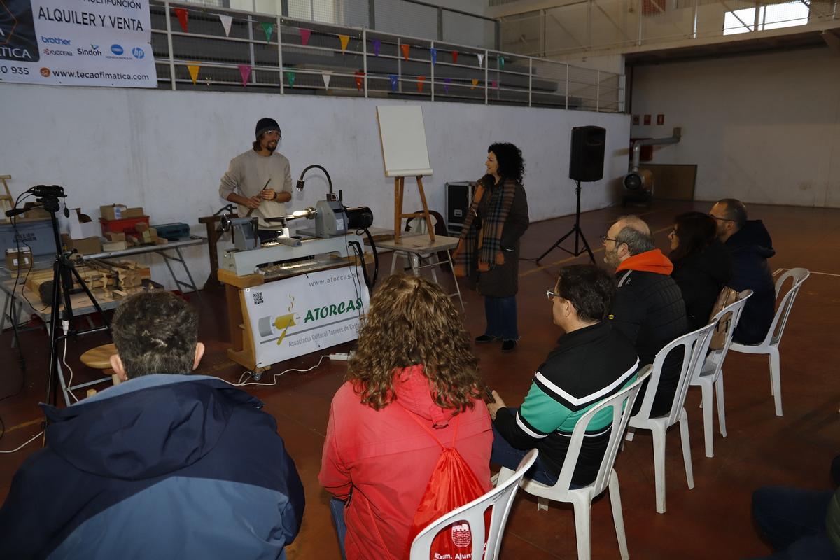 Foto de archivo de una edición pasada de las Jornadas de Trabajo con Torno celebradas en Vilafamés.