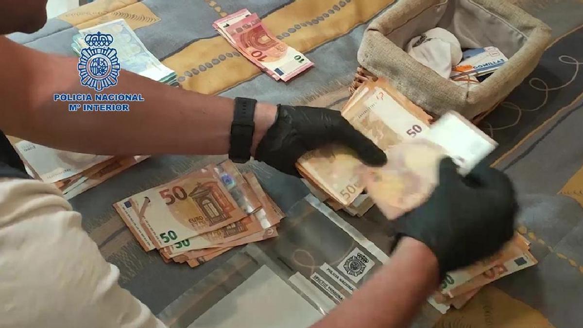 Desarticulada una red criminal de tráfico de anabolizantes y blanqueo de capitales en Canarias