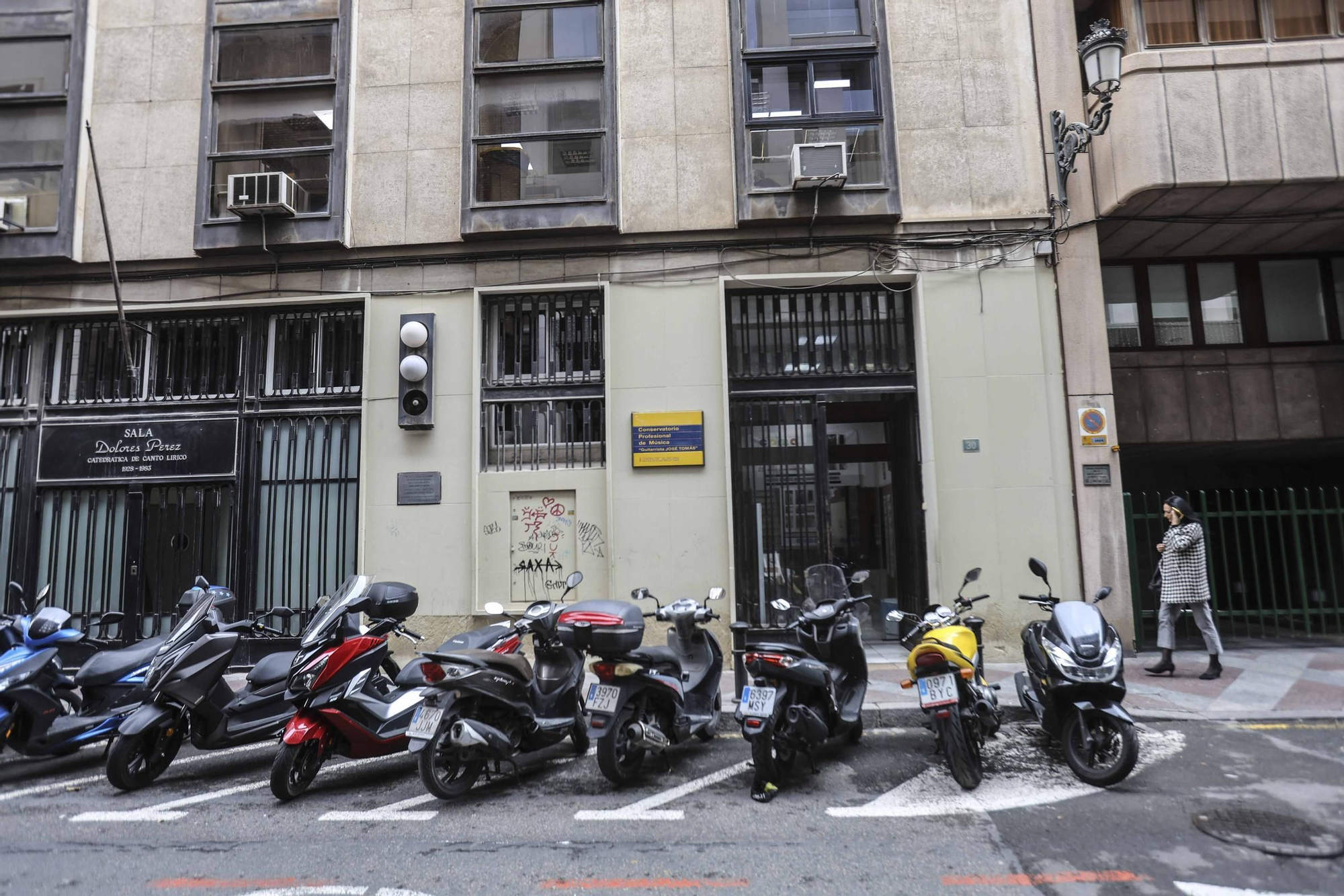 Así está el conservatorio de música de Alicante tras 20 años esperando su traslado