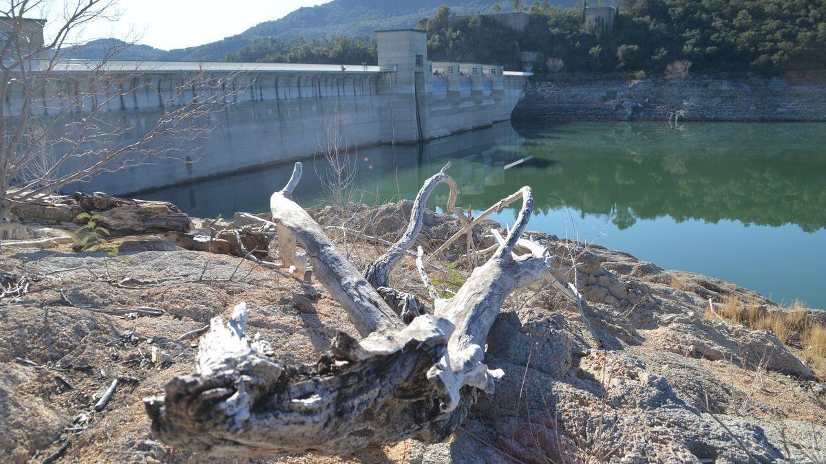 Una imatge de l&#039;embassament de Darnius Boadella