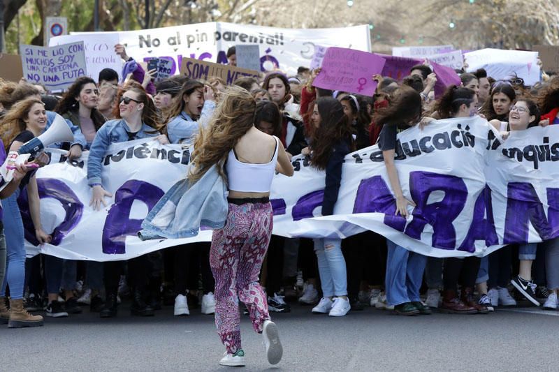 Manifestación de los estudiantes en Valencia contra el pin parental