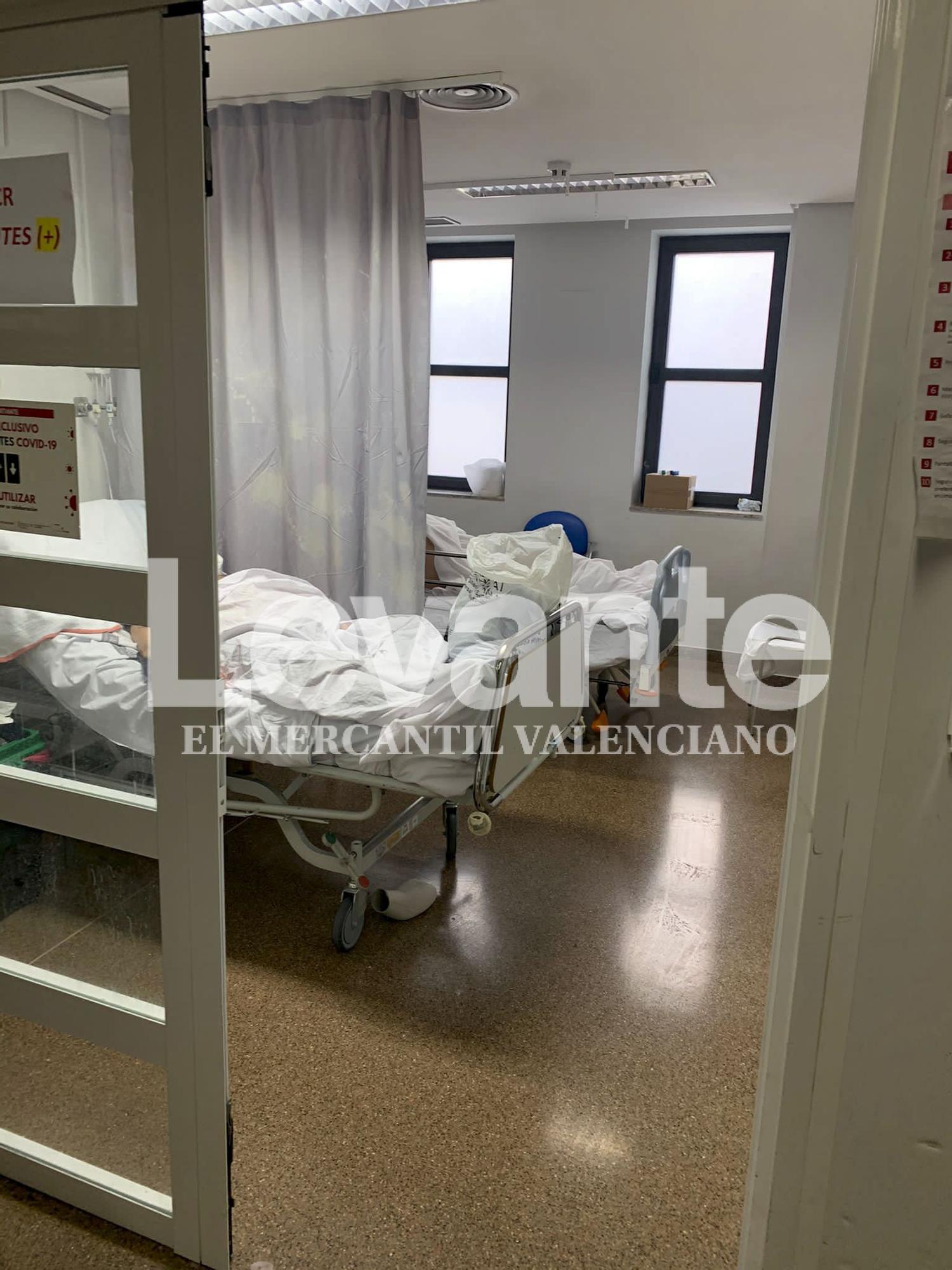 El Hospital de la Ribera, colapsado por la tercera ola de coronavirus