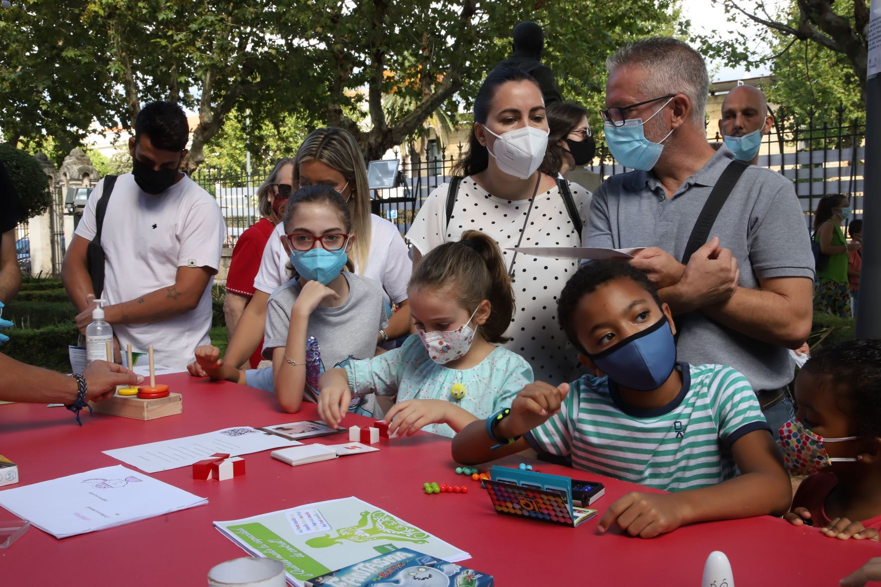 La ciencia se convierte en una fiesta infantil durante a Feria de los Ingenios