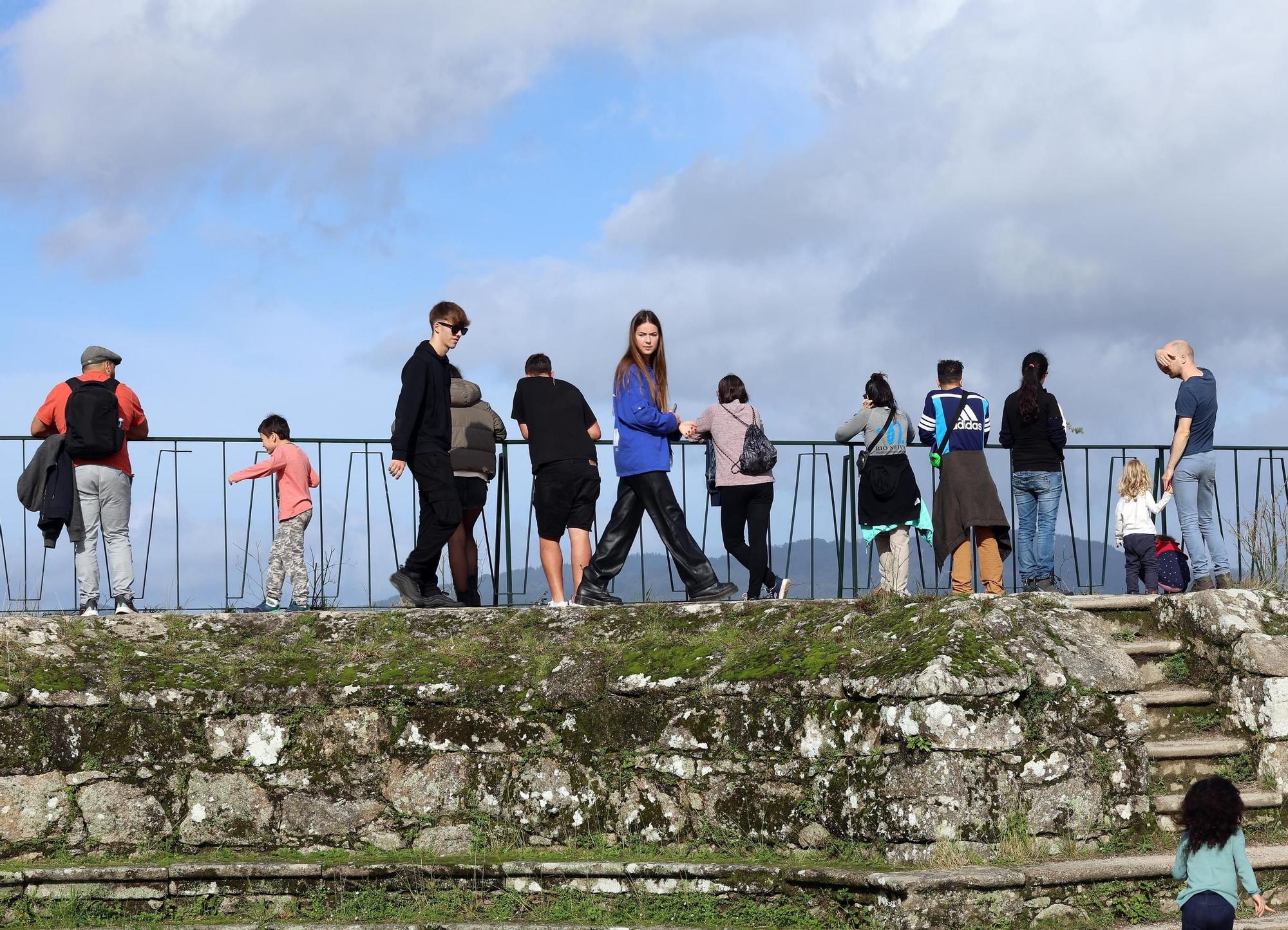 Los vigueses "hacen la fotosíntesis" antes de la llegada de la lluvia