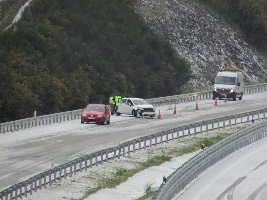 Impresionante granizada en Llanes