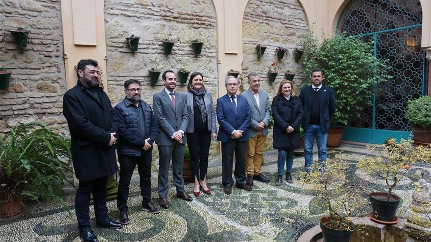 La Escuela de Madera y empresarios firman el pacto por la consolidación del sector