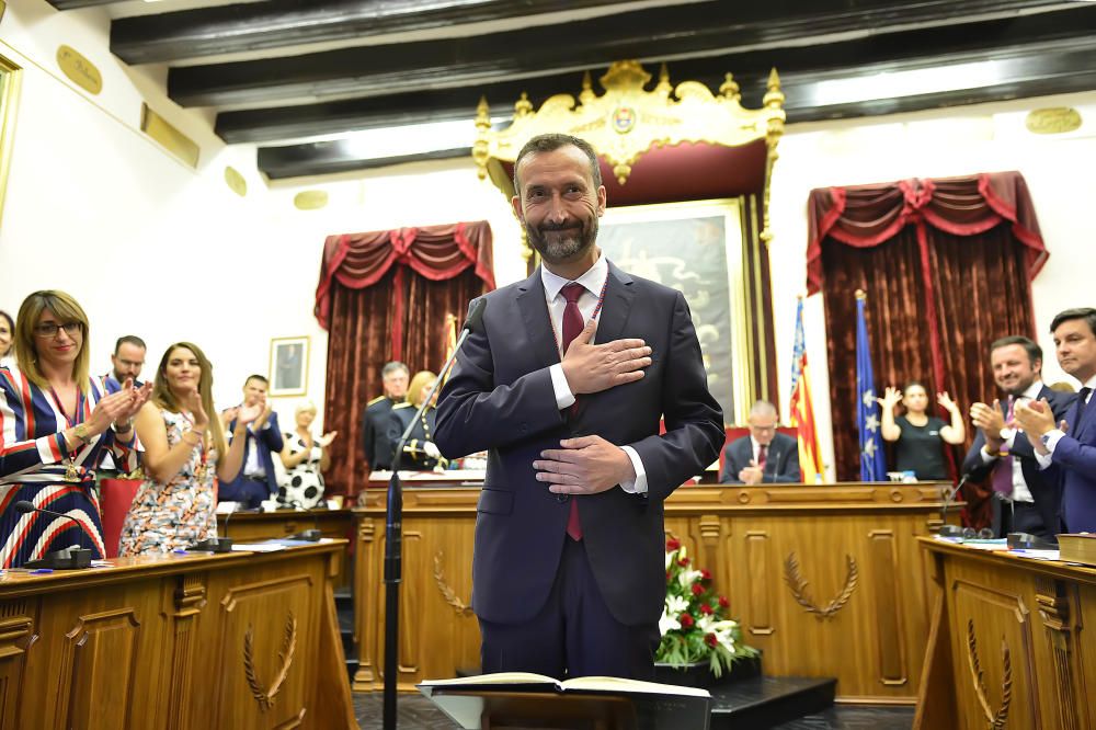 Carlos González, reelegido alcalde de Elche.
