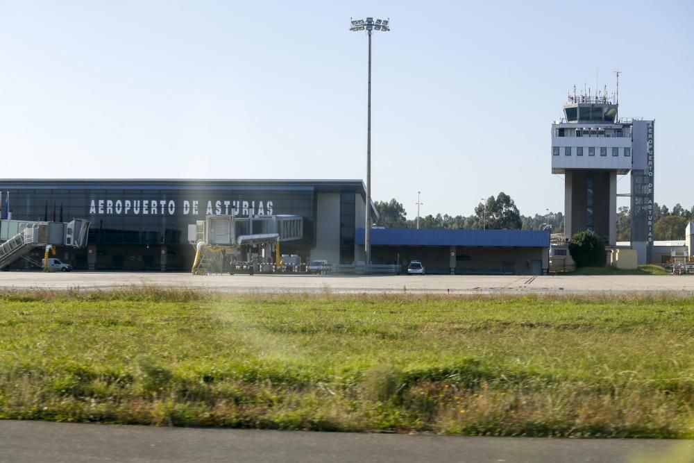 El Aeropuerto de Asturias moderniza su dispositivo antiniebla