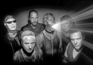 El sempre intimidant grup alemany Rammstein, en una imatge promocional.