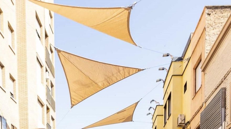 A vueltas con los toldos de la calle Delicias: ¿dónde están?