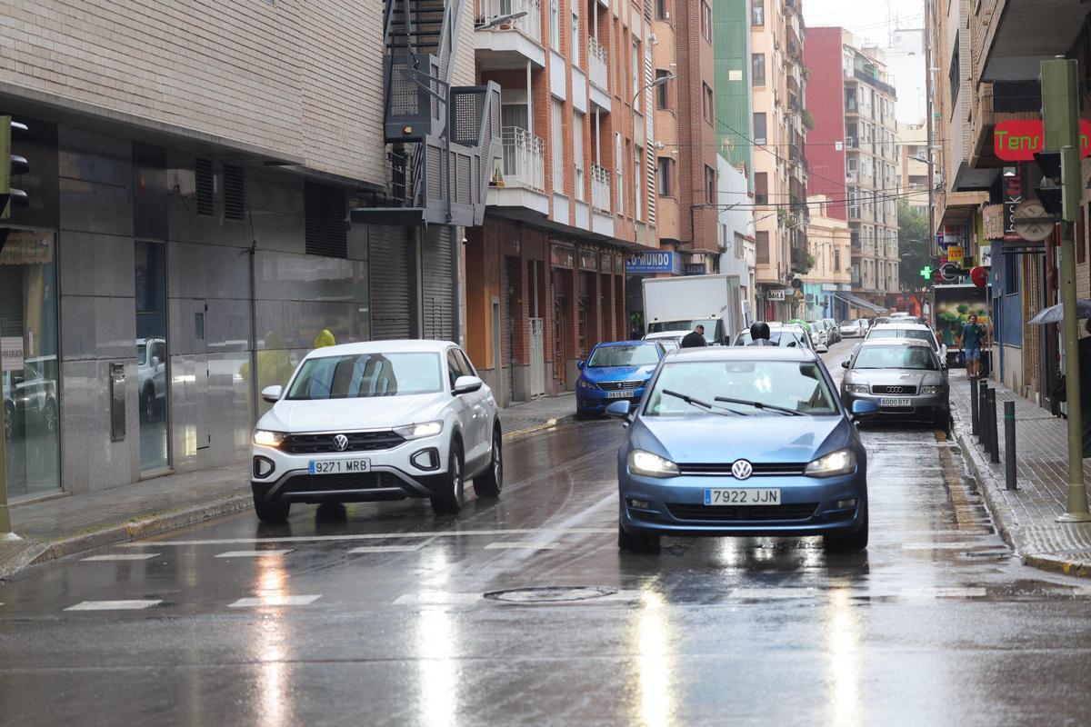 Dos carriles en este tramo de la calle Lagasca.
