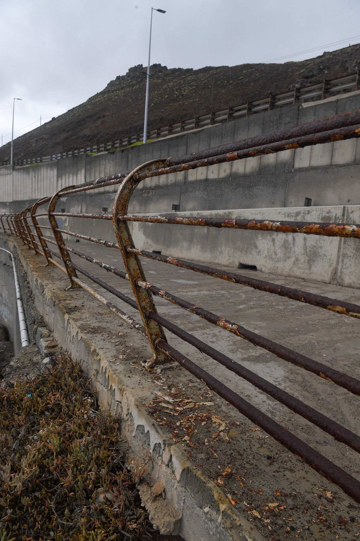 Estado de abandono de la zona de El Atlante