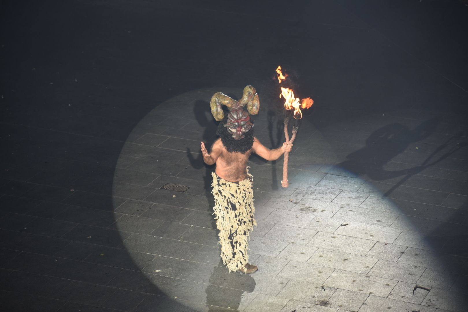 Esclat de gent a la Mostra del Correfoc