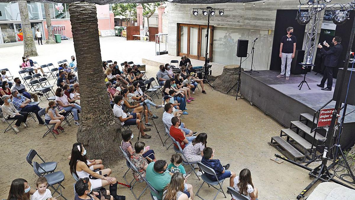 Un dels espectacles d’ahir a la tarda a Torroella de Montgrí. | ANIOL RESCLOSA