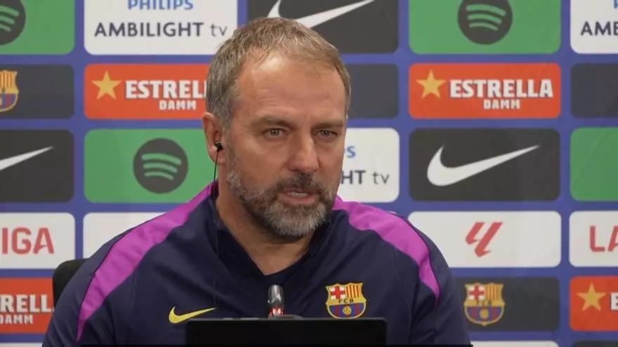 Flick respalda a los árbitros: "Creo que hacen un trabajo fantástico"