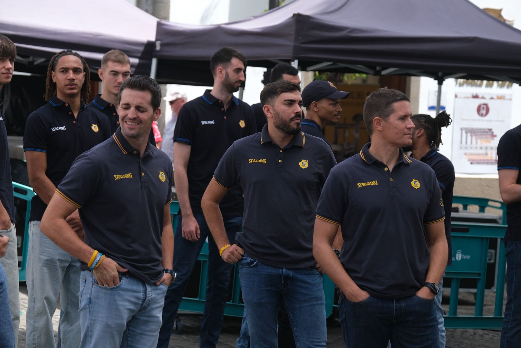 La plantilla del CB Gran Canaria visita a la Virgen del Pino