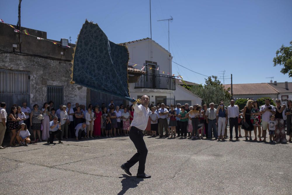 Baile de la bandera de Almeida de Sayago