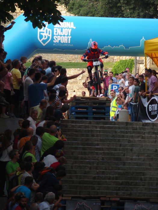 Un moment de l''Urban Downhill Show a la Pujada Sant Domènec