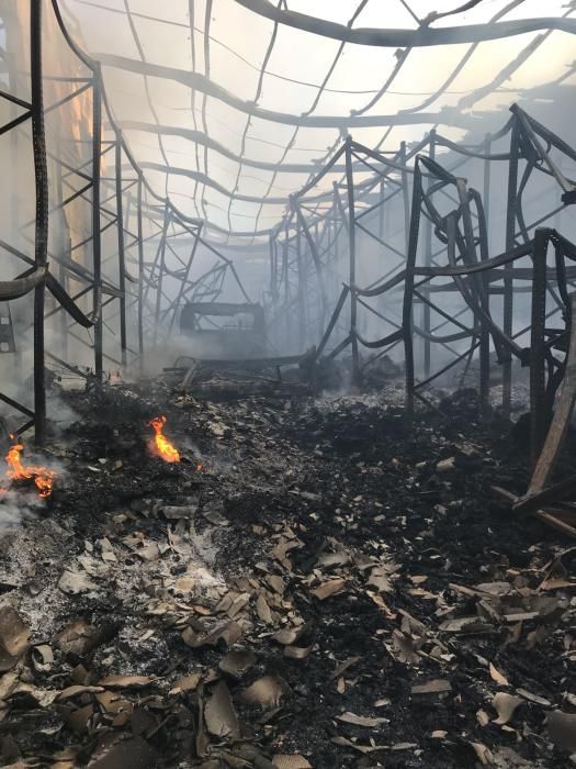 Controlado el incendio del polígono de Marratxí